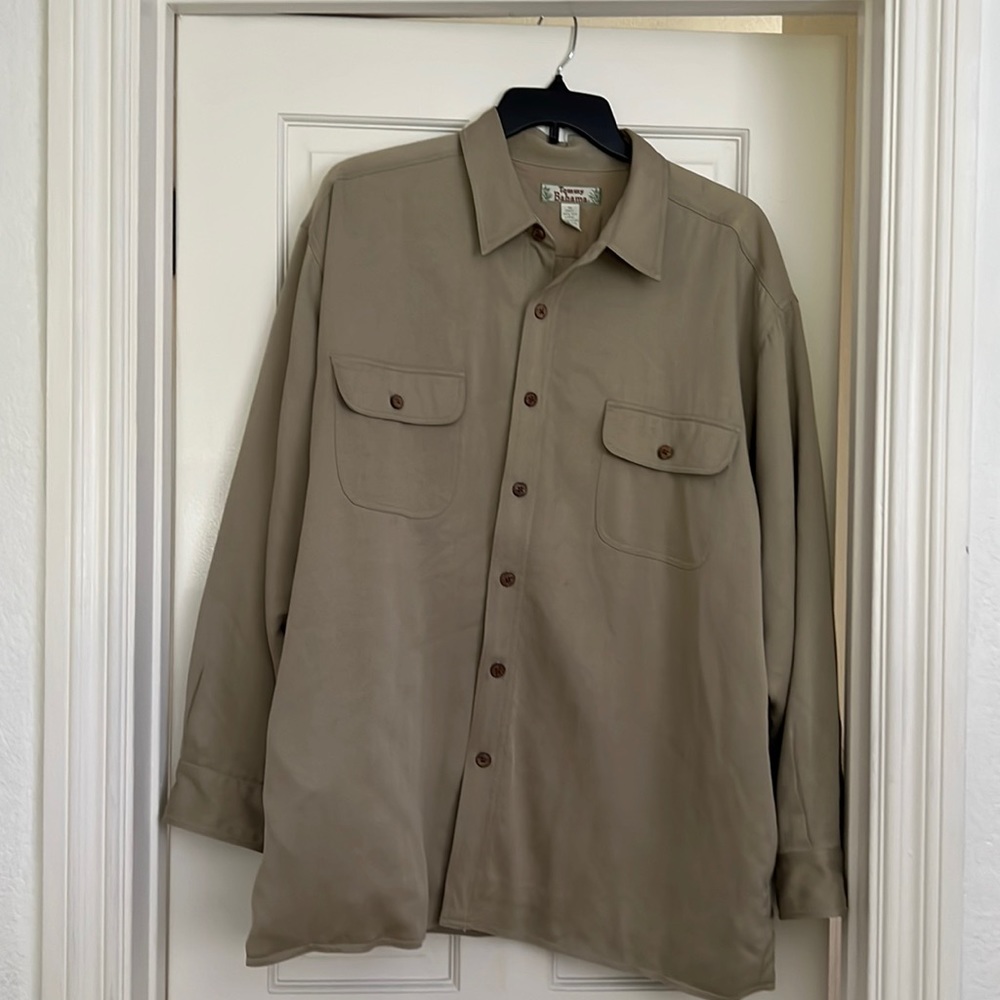 Tommy Bahama Silk button down long sleeve shirt jacket tan